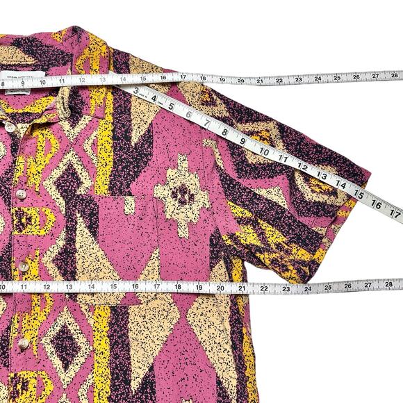 Urban Outfitters | Men | Southwestern Diamond Print Button Up Shirt | Medium - Picture 4 of 9